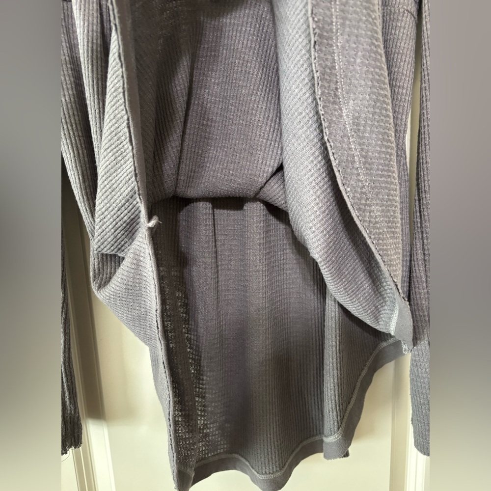 We The Free Light Weight Long Sleeve Waffle Knit Tunic Top Like New Medium - Picture 6 of 9